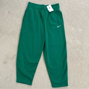 Nike Kelly Green Loose Fit High Rise Sweatpants